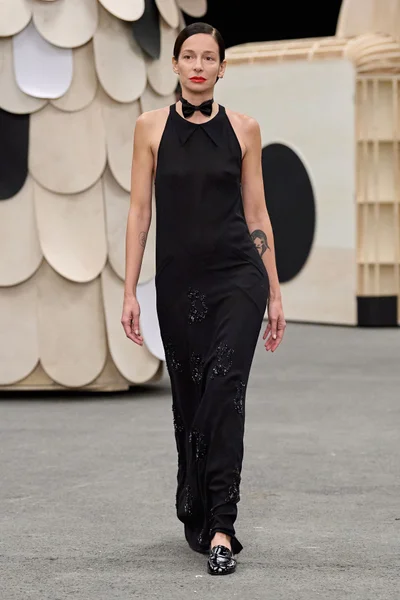 Look 43